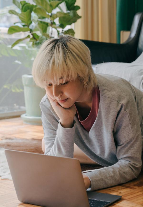 woman typing in computer